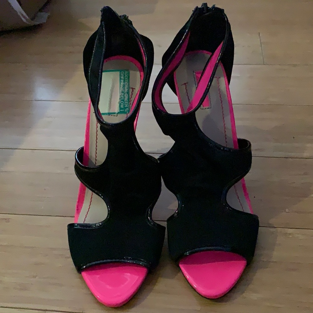 Never worn BCBG Paris black and hot pink heels